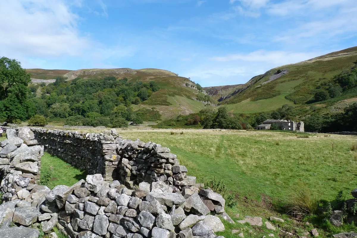 10 Best Short Walks in the South Pennines for Autumn Colours